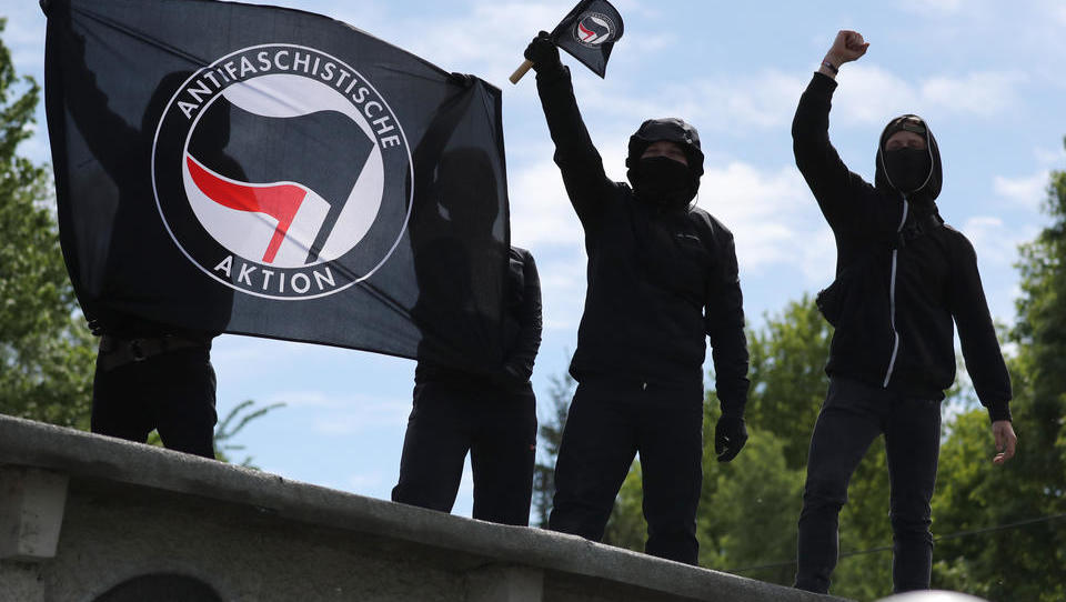 Die Antifa dreht durch: „Wir rufen auf zu Angriffen auf den Staat“