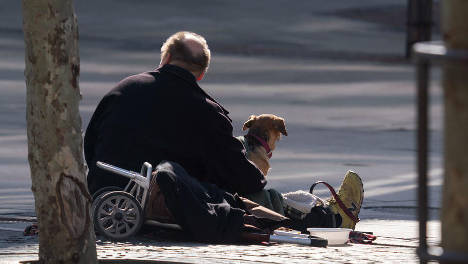 Hohe Bußgelder gegen Obdachlose wegen Verstößen gegen Corona-Abstandsregeln