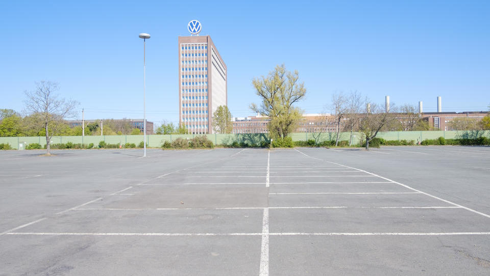 Deutsche Auto-Produktion fällt auf tiefsten Stand seit 1975