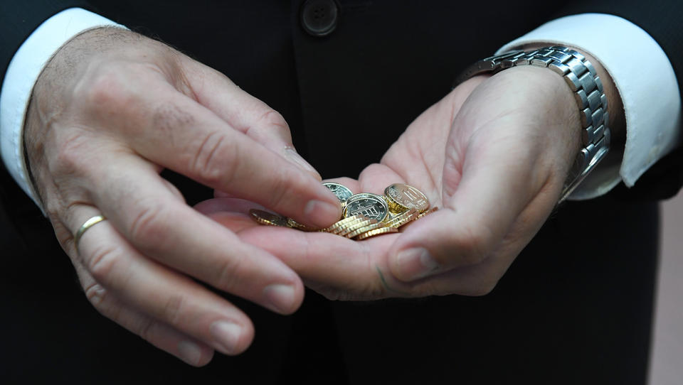 Von jedem verdienten Euro bleiben dem Arbeitnehmer nur 47,9 Cent 