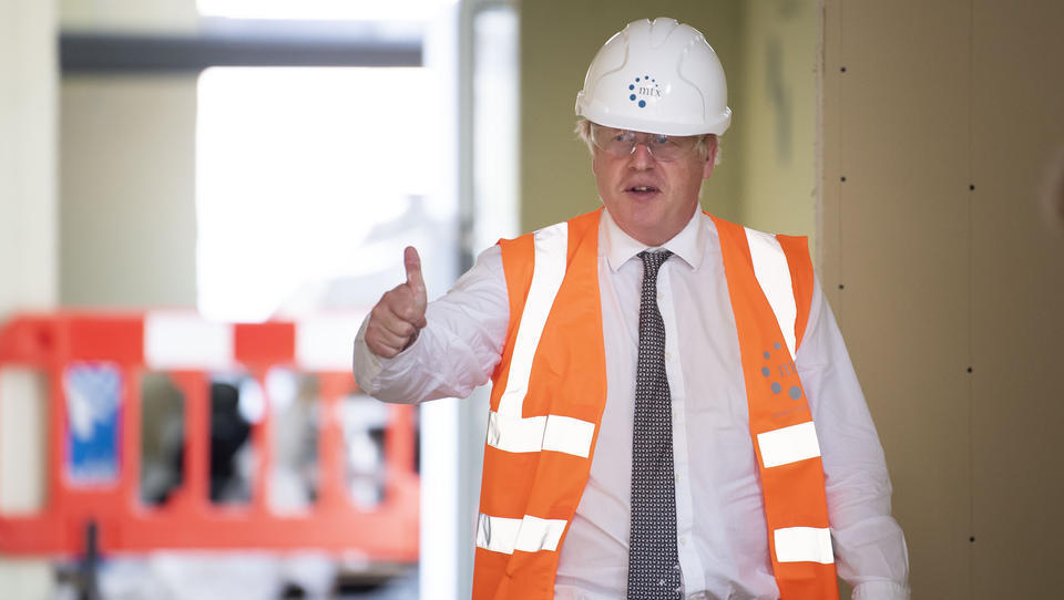 Großbritannien veröffentlicht gefälschte Arbeitslosenraten, Wirtschaft bricht massiv ein