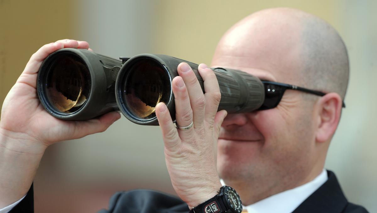 „EU Observer“ enthüllt Namen von mutmaßlichen russischen Spionen