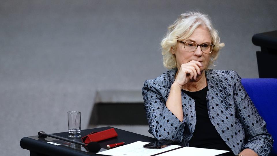 Bundesjustizministerin kündigt verstärkte Zensur und Kontrolle im Internet an