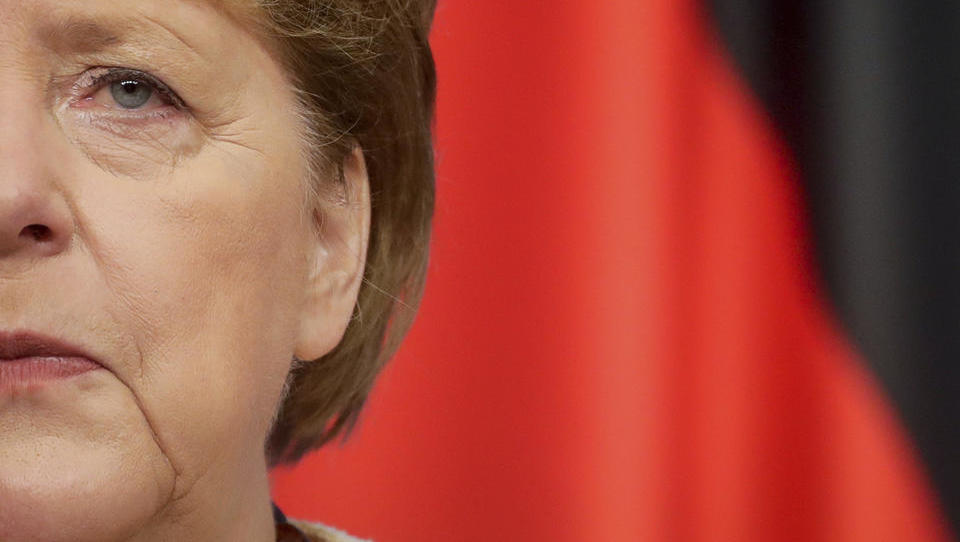 Staatsministerin Bär: Egal was man tut, Merkel sieht es