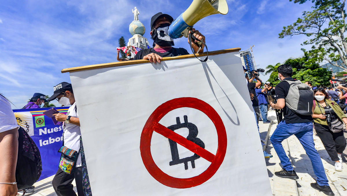 Schutz vor Hyperinflation? Goldbefürworter Peter Schiff warnt Anleger vor Bitcoin