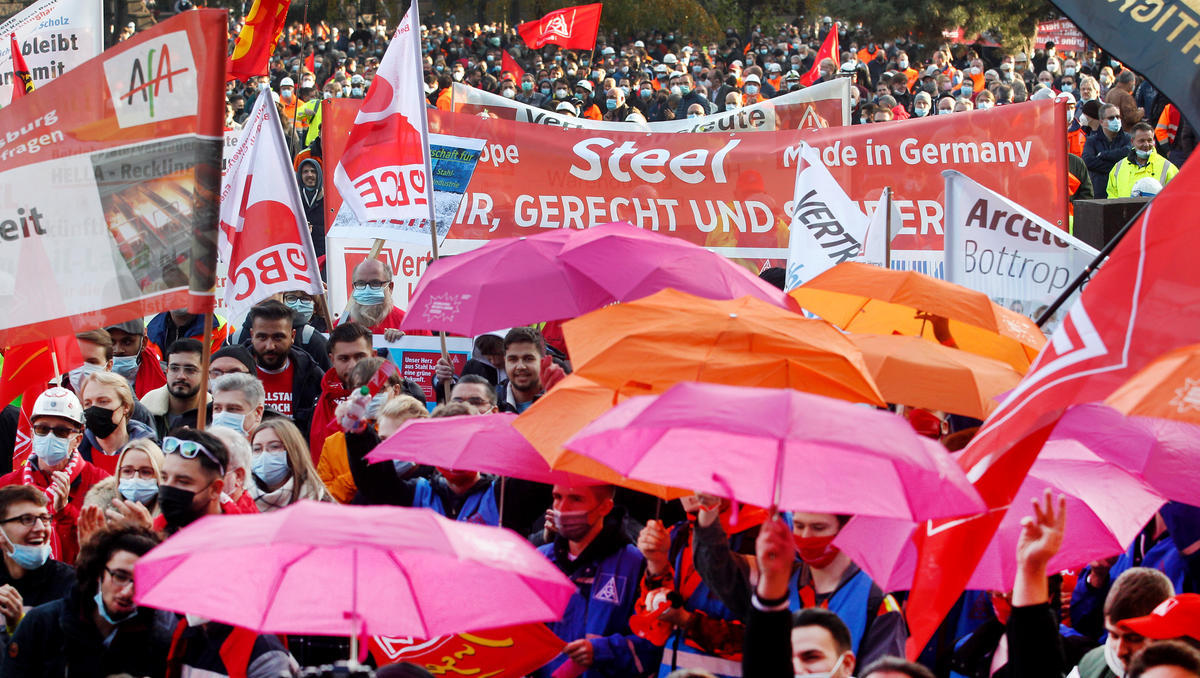 Stahlkocher fordern Milliarden-Hilfen von der nächsten Bundesregierung