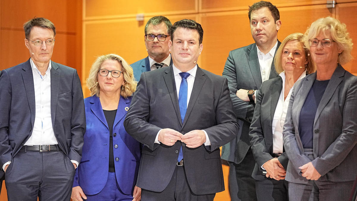 Scholz stellt Minister vor - Neue Innenministerin: Rechtsextremismus ist „größte Gefahr“ 