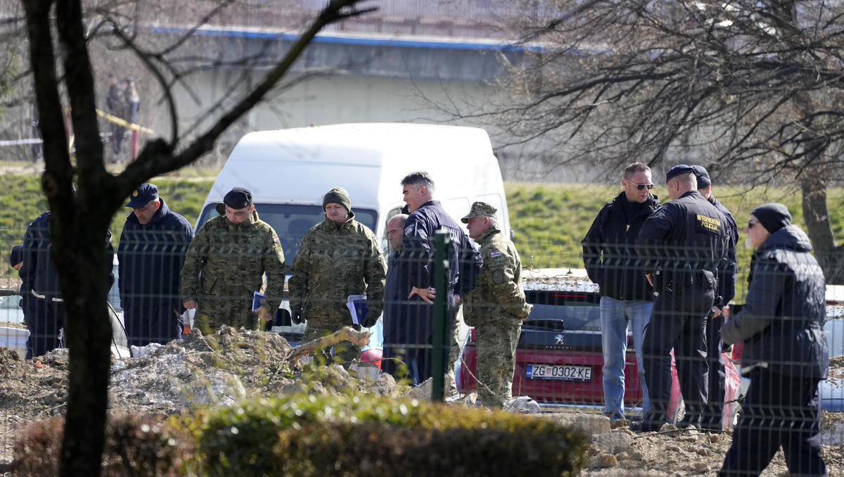 Zagreb: Mysteriöse Militär-Drohne stürzt in Park 