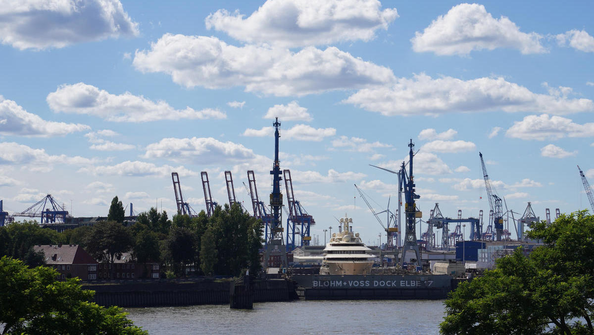 Hamburger Hafen warnt vor Verbot von Cosco-Einstieg