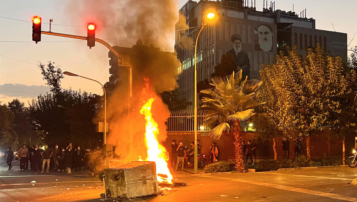 Landesweite Proteste erschüttern den Iran