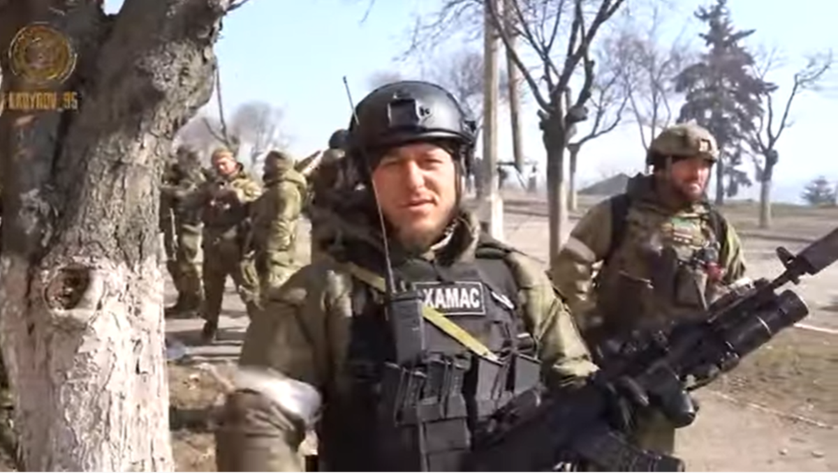 Showdown zwischen „Bataillon Azov“ und Tschetschenen in Mariupol