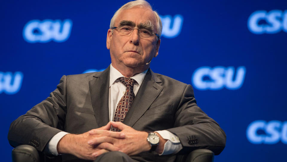 CSU-Urgestein Waigel: „Wer am rechten Rand punkten will, verliert in der Mitte“