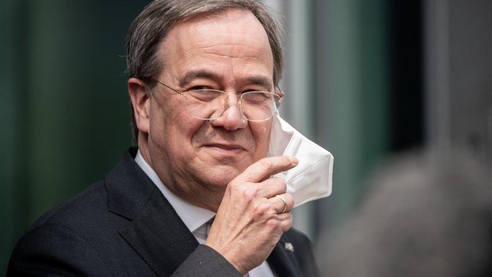 SPD-Chef Walter-Borjans will Laschet vorerst nicht gratulieren