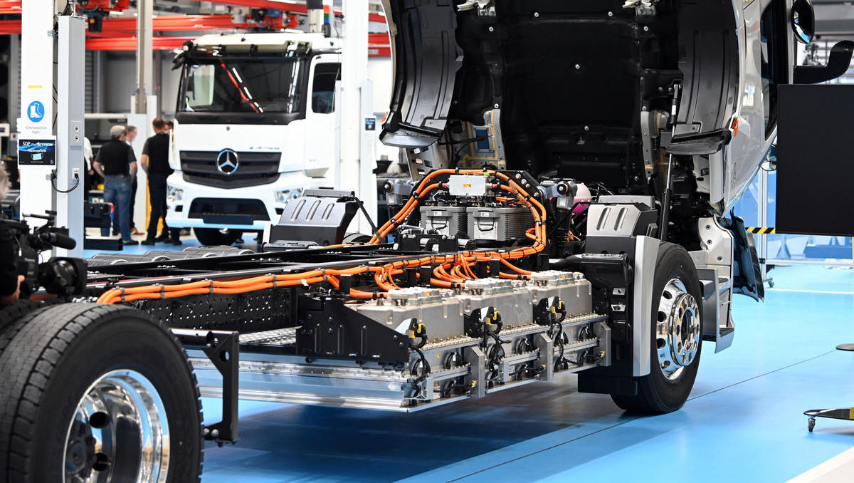 Daimler Truck steigert Gewinn mit dickem Auftragsbuch