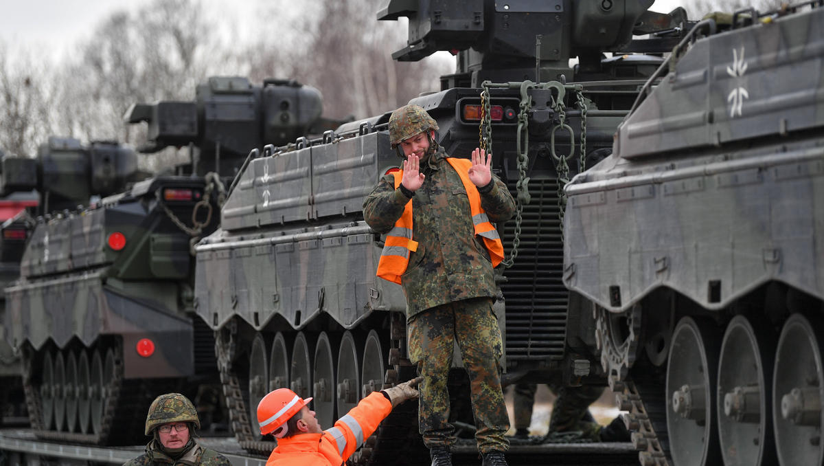 Deutschland liefert schwere Waffen nach Osteuropa als Ersatz für Ukraine-Hilfen