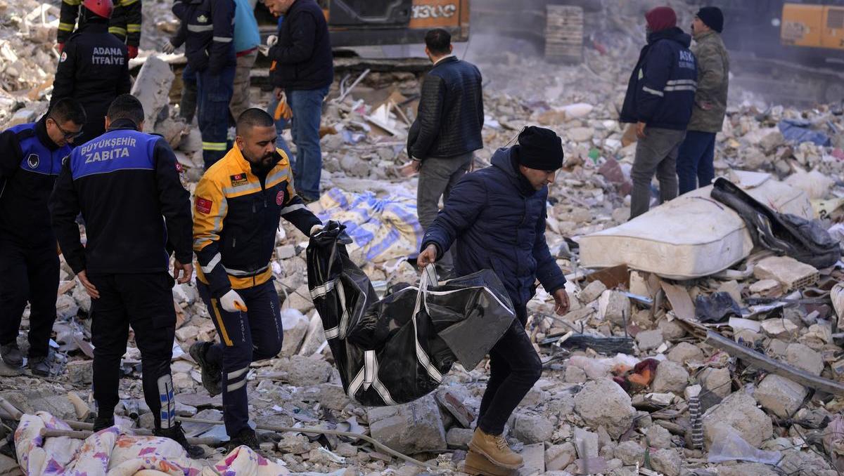 Über 7200 Tote nach Beben in Türkei und Syrien