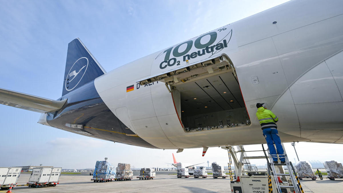 Frankfurter Flughafen lädt so viel Luftfracht wie nie zuvor