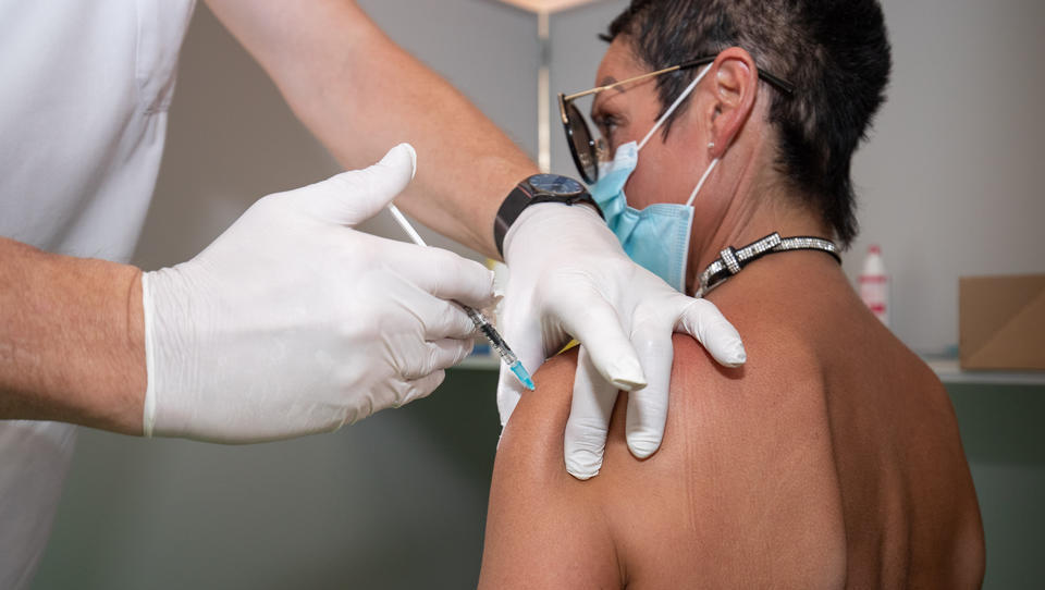 Landes-Kassenärztechef fordert Urlaubsverbot für Ungeimpfte