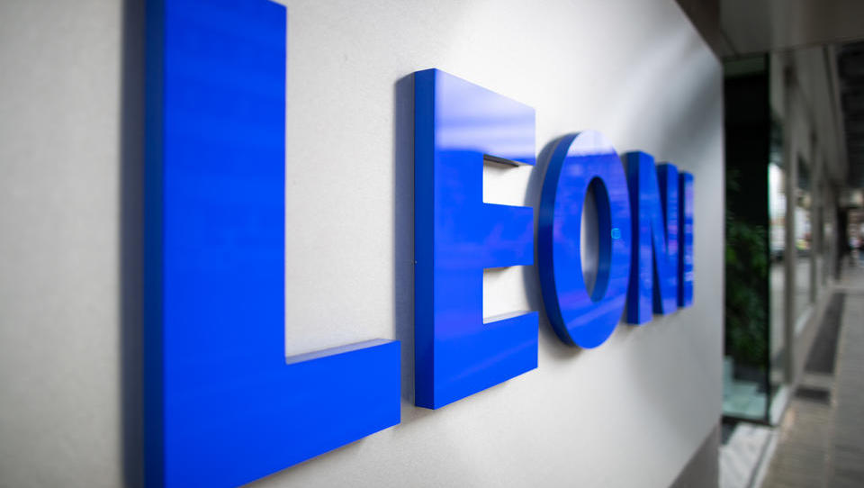 Investoren stoßen in großem Umfang Schuldscheine von Autozulieferer Leoni ab