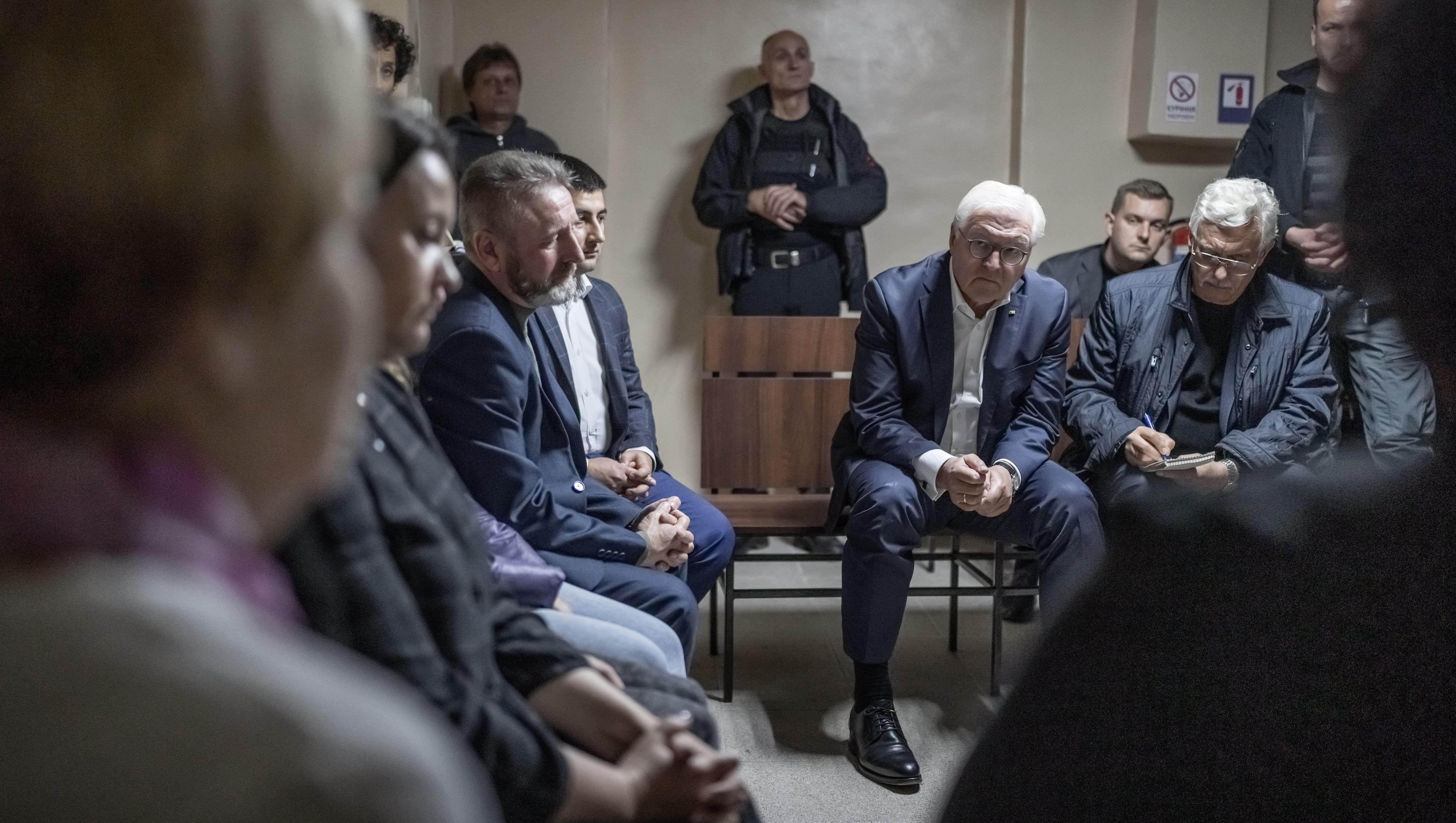 Wegen Luftalarm: Steinmeier muss in den Luftschutzkeller