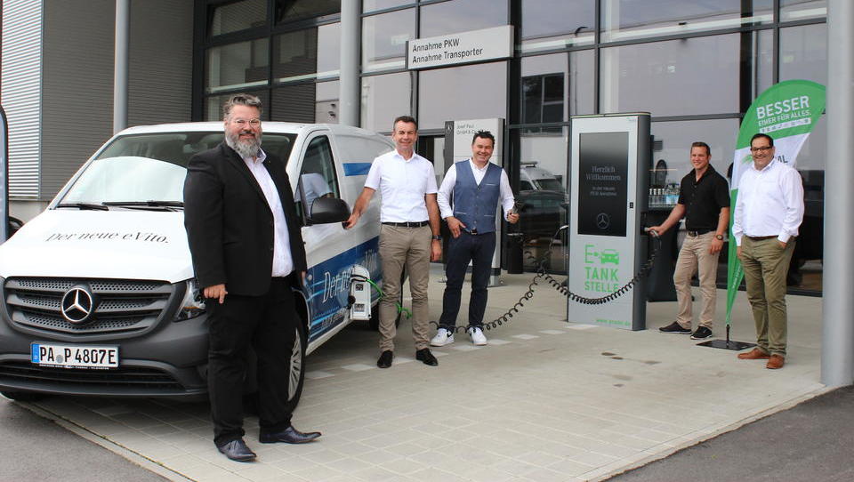 E-Mobilität: Größter eLadepark in Passau mit 16 Ladestationen eingeweiht