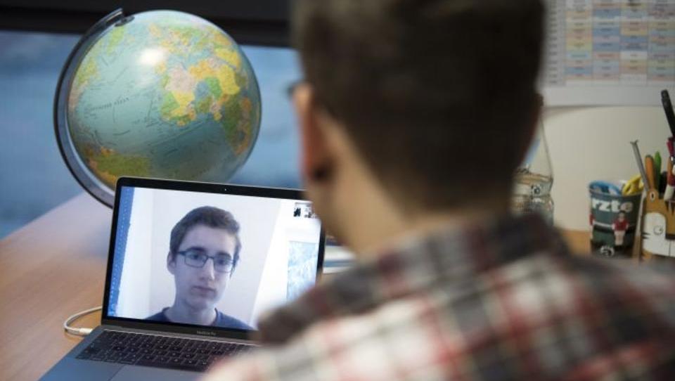 So stark ist die Nutzung von Video-Telefonaten und Online-Shopping gestiegen