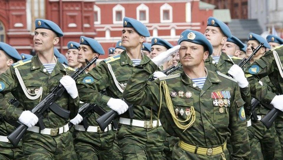 Antwort auf US-geführtes Großmanöver: Russland und Serbien üben gemeinsam den Anti-Terror-Kampf 