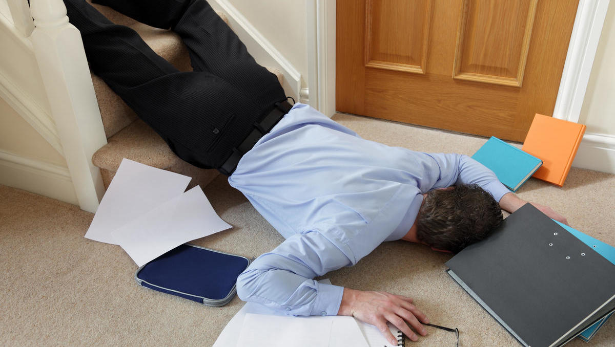 Arbeitsunfall im Homeoffice: Es ist nicht egal, wo Sie sich ein Bein brechen!
