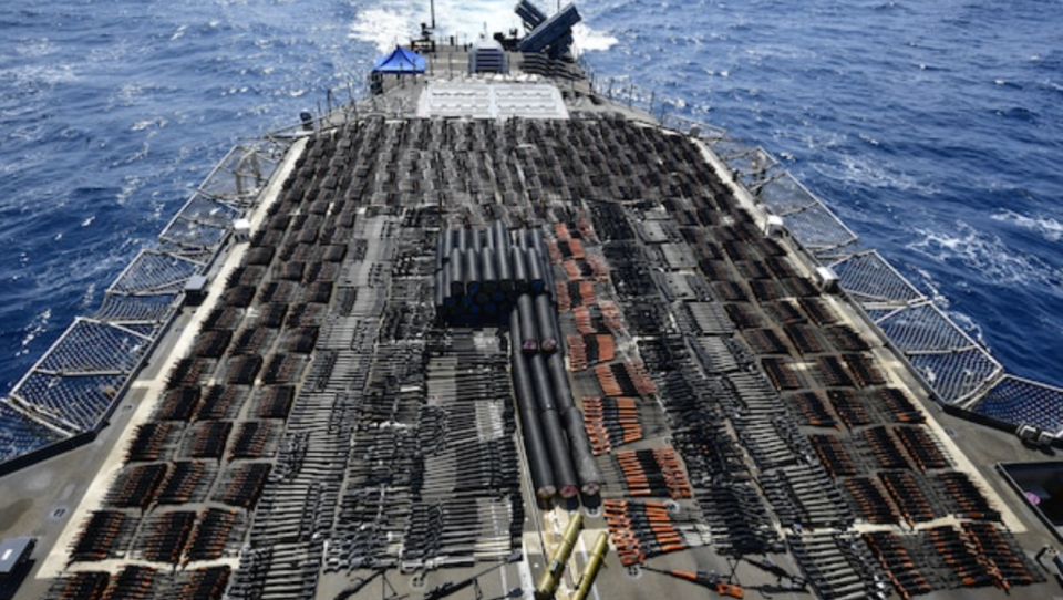 US-Marine fängt Schiff mit Tausenden Waffen im Arabischen Meer ab