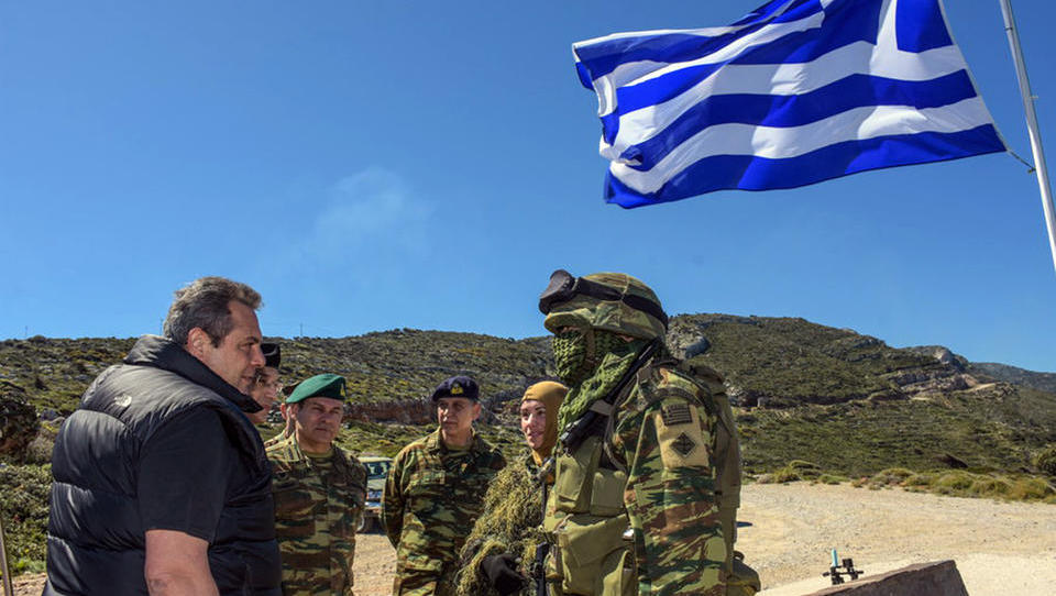„Weil die Türkei unser Nachbar ist und nicht Dänemark“: Griechenland verfünffacht Militärausgaben