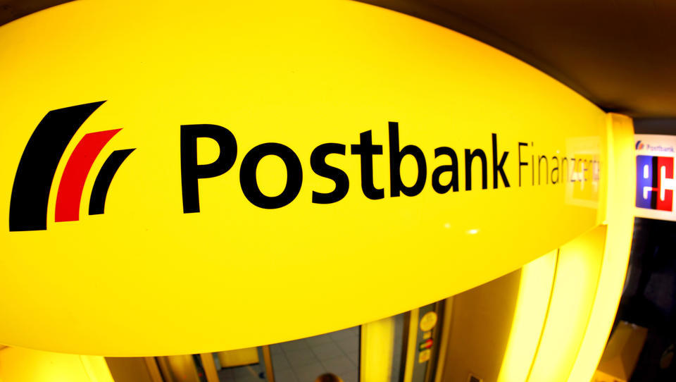 Kooperation der Postbank mit Geldautomaten-Betreiber sorgt für teure Überraschungen