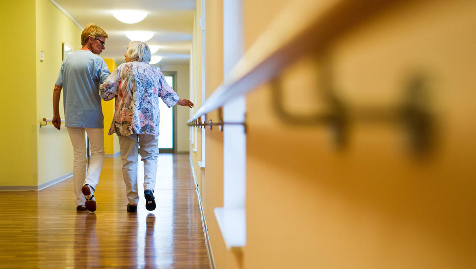 Krankenkassen starten Überwachungs-System für Pflegeheime 