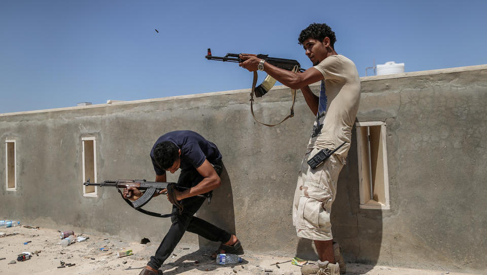 Stellvertreterkrieg in Libyen: Türkei schickt Waffen an die Regierung, Russland und Frankreich unterstützen Milizenführer Haftar