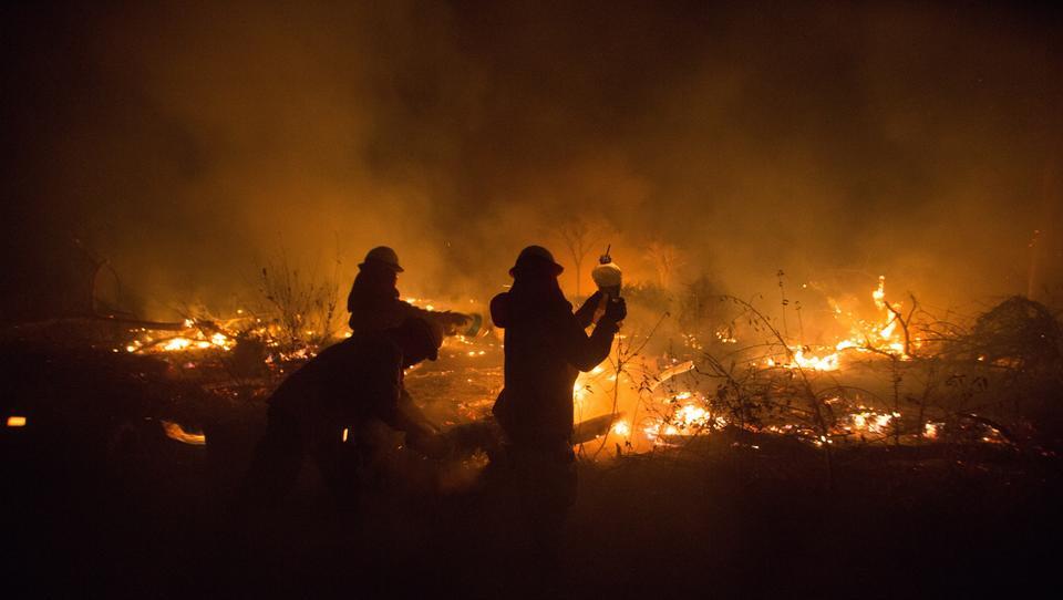 Boliviens Regierung entfacht massive Waldbrände