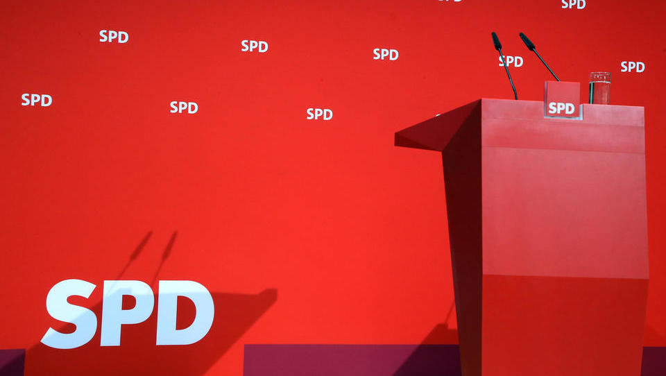 SPD muss Wert ihres Firmen-Imperiums deutlich nach unten korrigieren
