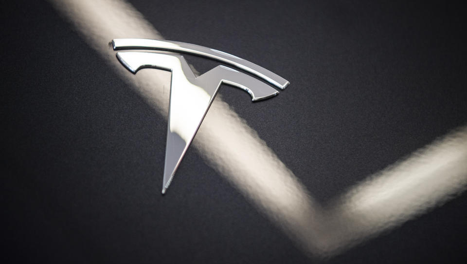 US-Verkehrsbehörde leitet Untersuchung gegen Tesla ein