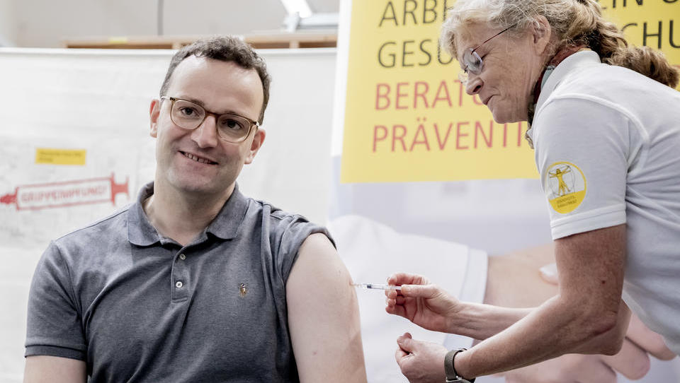 Gesundheitsminister Spahn schmiedet internationale Corona-Impfstoffallianz