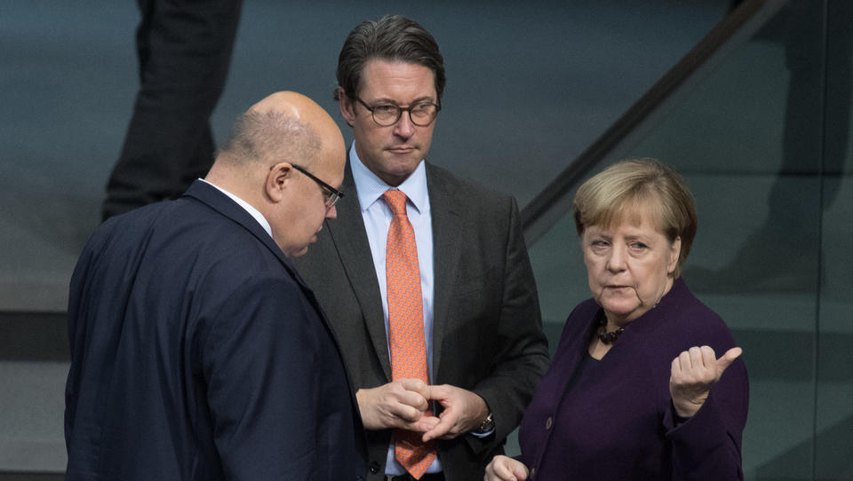 Merkel fordert Senkung der Unternehmens-Steuern