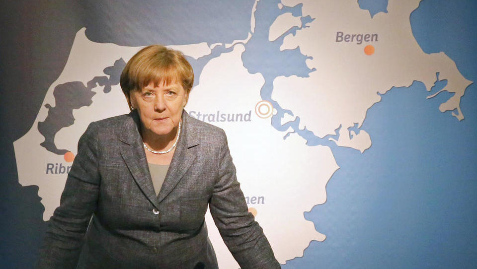 Machtvolle Symbolik: US-Sanktionsdrohung trifft direkt Merkels Wahlkreis