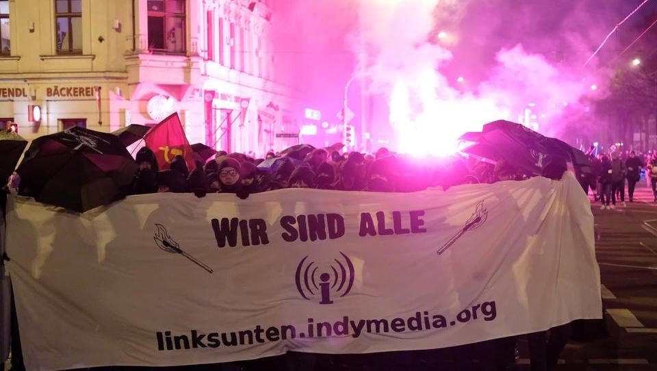 „Bullen jagen“: Linksradikale Demonstration in Leipzig eskaliert