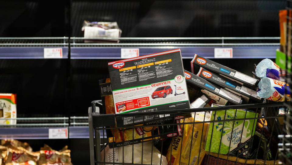 Hamsterkäufe: Verbraucher decken sich wieder mit Toilettenpapier ein 