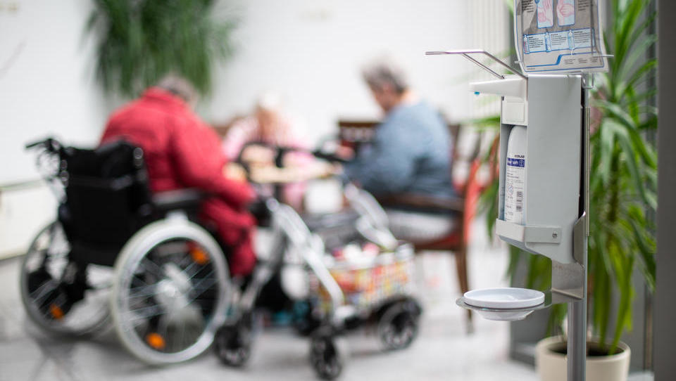 103-jährige aus Österreich übersteht Corona-Infektion
