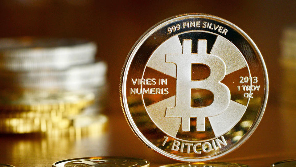 Bitcoin-Kurs steigt über 10.000 US-Dollar