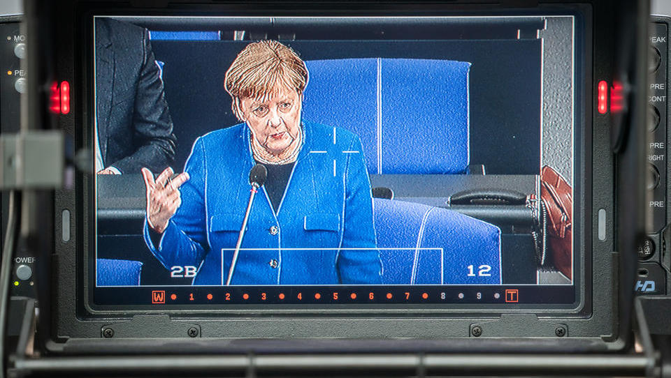 CDU-Manifest: Merkel will Überwachungs-Staat ausbauen