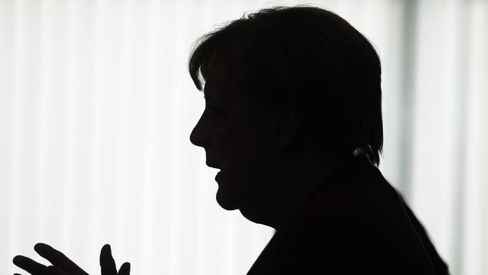 Urteil: Merkel muss Auskünfte zu Geheimgesprächen mit Journalisten erteilen