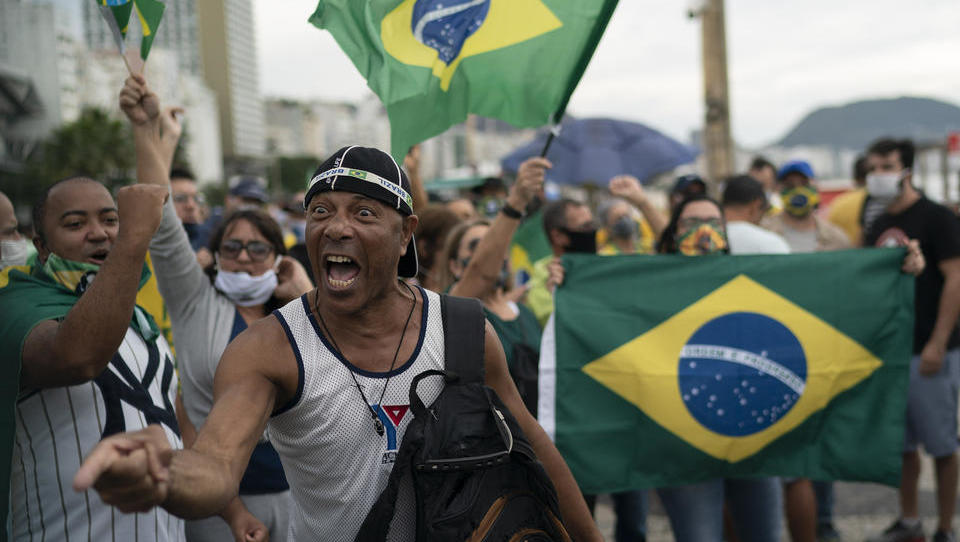 Jetzt entscheidet das Militär: Wird Bolsonaro abgesetzt? 