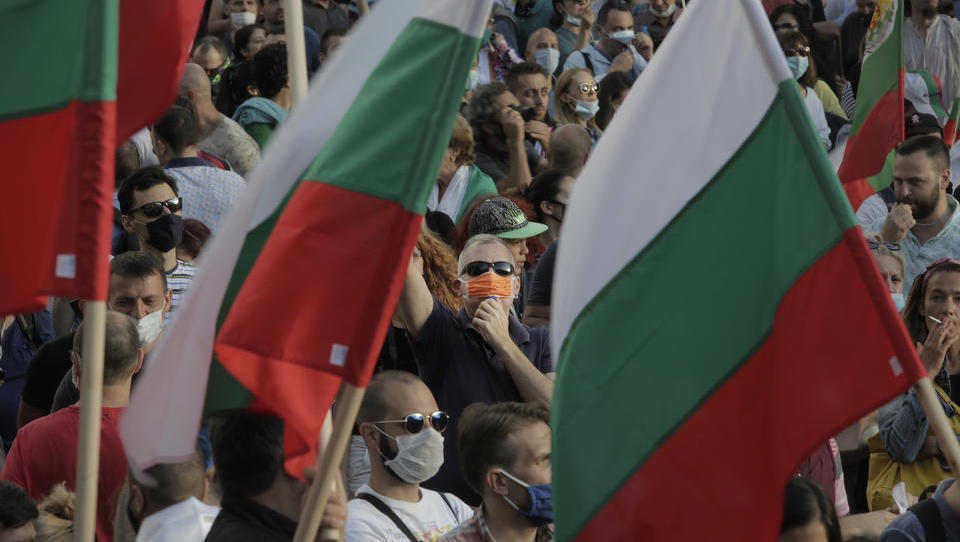 Tausende Bulgaren fordern Rücktritt der Regierung