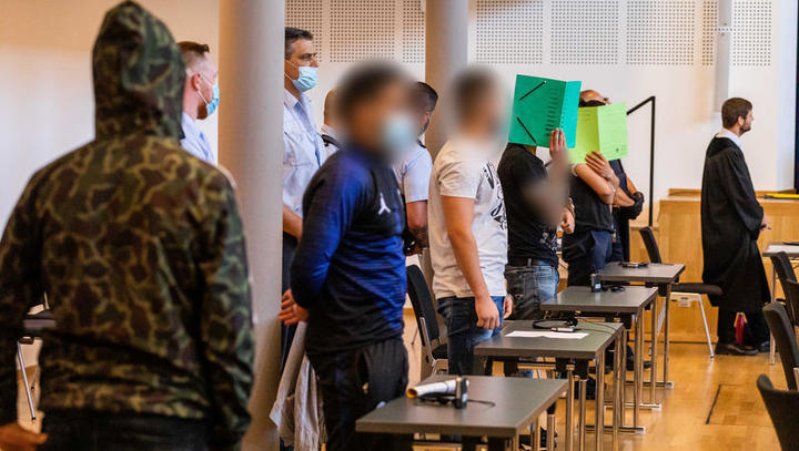 Gruppenvergewaltigung in Freiburg: Mehrere Araber zu Haftstrafen verurteilt