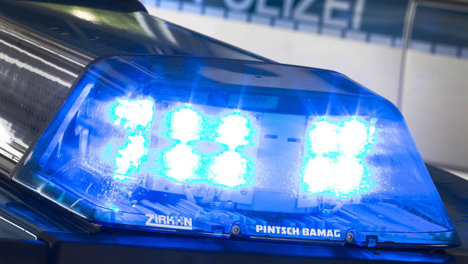 Wieder illegales Rennen auf Berliner Kudamm: Zwei Schwerverletzte, Täter flüchten zu Fuß