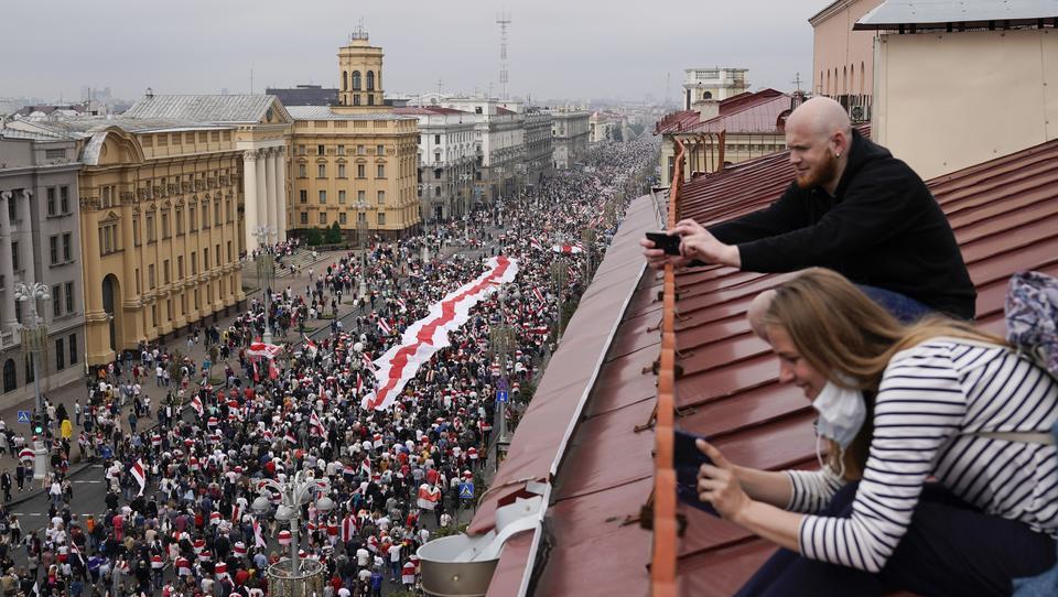 Russlands Top-Spion: USA finanzieren Proteste in Weißrussland mit 20 Millionen Dollar